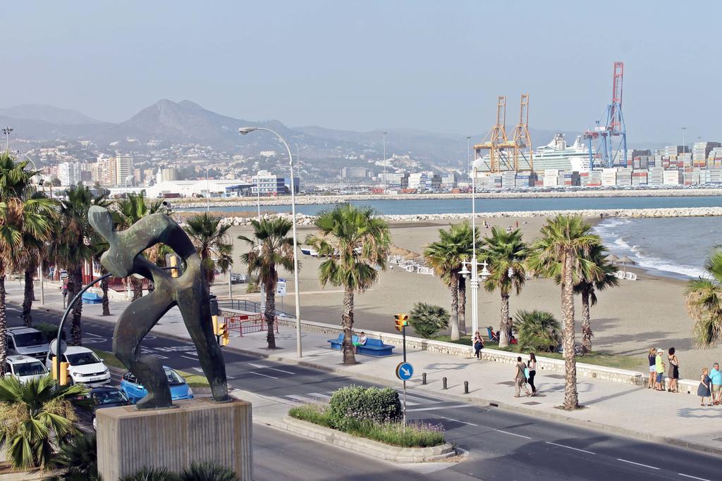 Neptuno Apartment: Sun, Beach And Relax In Huelin Malaga Exterior photo